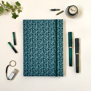 William Morris Rosehip Fabric Journal: A5 Hardcover mit linierten Seiten und Tasche