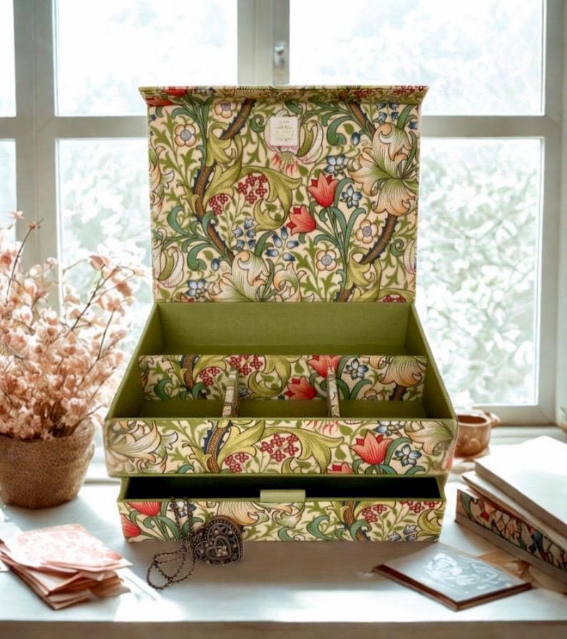 リバティ　キアラの　アクセサリーボックス Liberty jewelry box - Etsy 日本