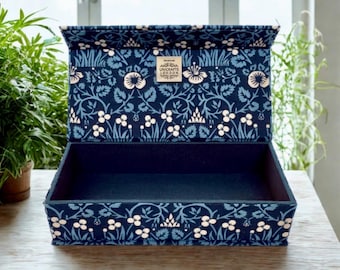 Handgemaakte William Morris Eyebright-brillenkoker: stoffen organizer met magnetische sluiting • Geschenkdoos