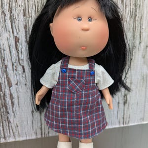 12インチ人形用洋服 - 12インチのミア・ナインズ・ドニル人形に合う、水玉模様のブラウスとチェック柄のジャンパー