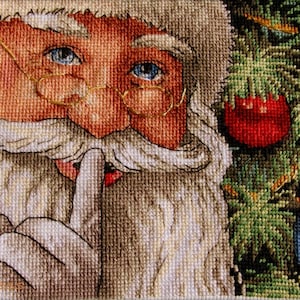 Santa&#39;s Secret Cross Stitch Pattern