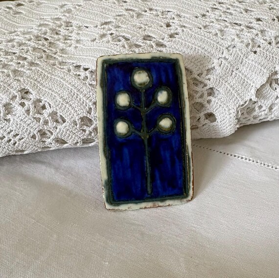 Karin Og Aase Brooch