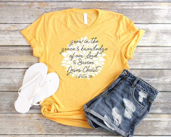 Grow In Grace Bible Verse Christian Apparel Faith Christmas T-Shirts Grow In Grace Bible Verse Christian Apparel Faith Christmas T-Shirts
