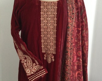 Pakistani/Indian 3 pcs velvet embroidered suit