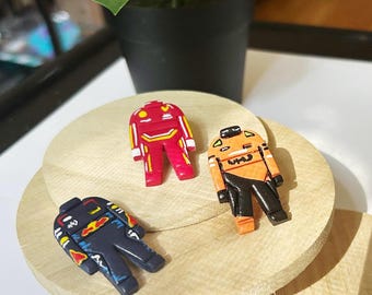 Pins F1, Nascar, FE, F1 academy inspired handpainted, team of your choice. Perfect gifts for racing fans