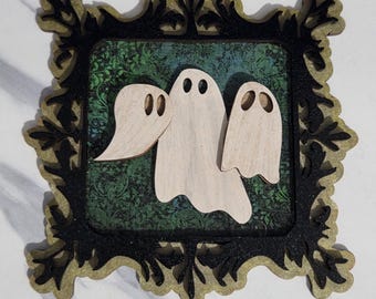 Baroque framed halloween ghost friends wall decoration