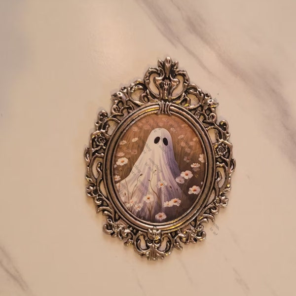 Tiny baroque framed daisy ghost portrait 2x3 inches