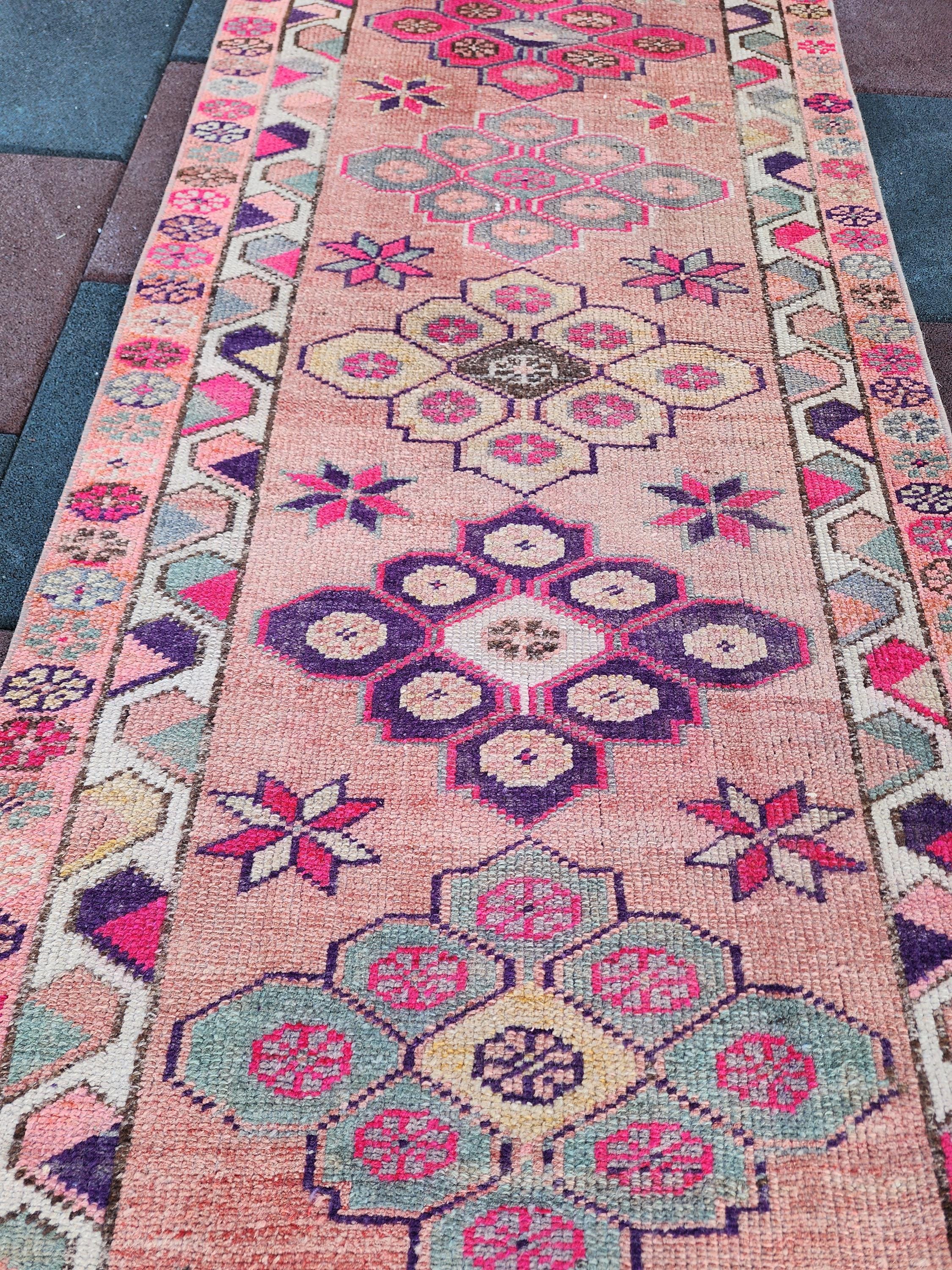 ヴィンテージの廊下用ランナーラグ：アンティーク調ボヘミアンペルシャ