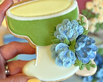 Floral Margarita Cookie Cutter STL & PNG Files: 2-Sizes, Mother's Day Baking, Martini, Glass (Download)