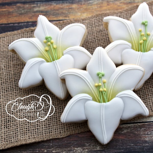 Lily Flower - Cookie Cutter / Fondant Cutter / Clay Cutter by Clough'D 9 Cookies