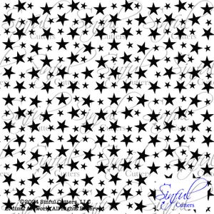 以下が含まれることがあります： 白地に、さまざまなサイズの黒い星がパターン化されています。星は五芒星で、均等に配置されています。「Sinful Cutters」のテキストと著作権情報が表示されています。