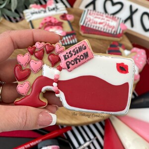 Kissing Potion Cookie Cutter STL Files & PNG Clipart: Valentine's Baking (Digital Download)