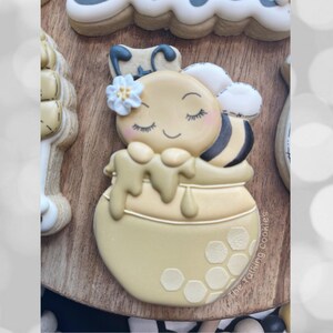 Cortador de galletas de abeja en tarro de miel (archivos STL y PNG): Baby Shower (6 tamaños, descarga digital)