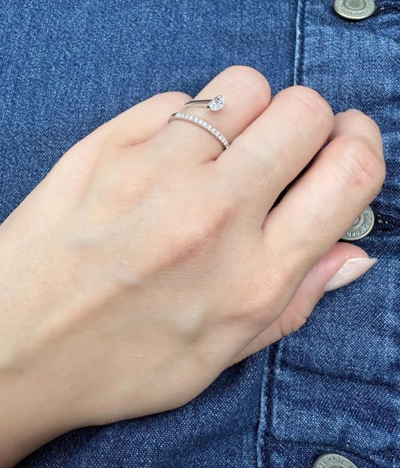 18K Gold Little Pear Stack Diamond Ring