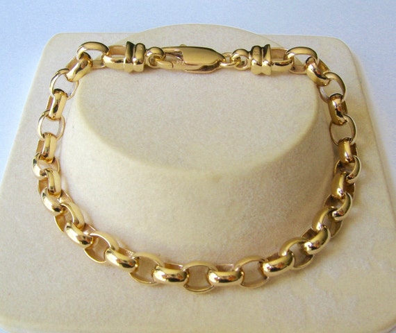 9ct Gold 14.5cm Solid Belcher Padlock Bracelet | Angus & Coote