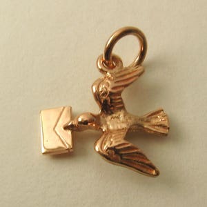 SOLID 9ct YELLOW GOLD 3D DOVE BIRD with LETTER MESSENGER Charm/Pendant SOLID 9ct YELLOW GOLD 3D DOVE BIRD with LETTER MESSENGER Charm/Pendant