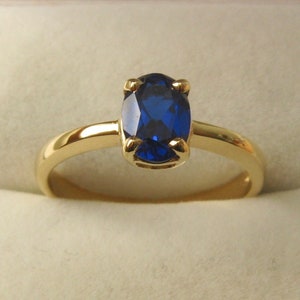 Genuine SOLID 9ct Yellow Gold Sapphire Dress Ring Size O (7.5 US)