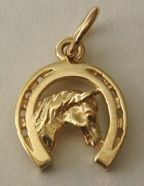 yellow gold horse horse head pendant
