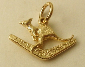 Genuine SOLID 9ct YELLOW GOLD Kangaroo with Boomerang charm pendant Gift