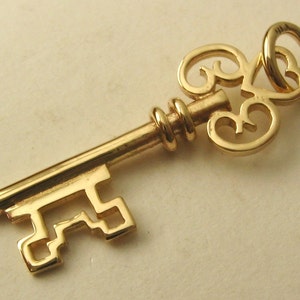 Genuine SOLID 9K 9ct YELLOW GOLD 3D Large Vintage Key charm/pendant Gift