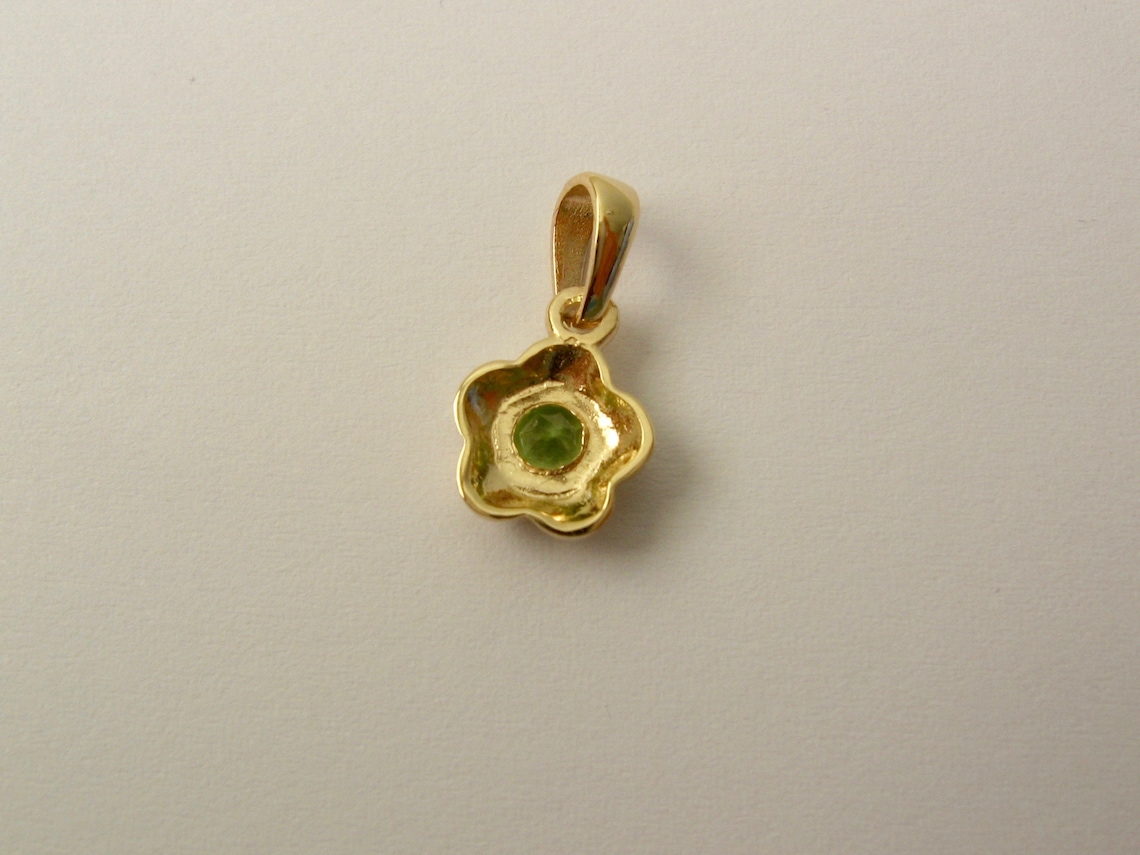 Genuine SOLID 9K 9ct Yellow GOLD March Birthstone Daisy Aquamarine genuine-solid-9k-9ct-yellow-gold-march-birthstone-daisy-aquamarine