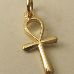 9ct gold ankh pendant clearance