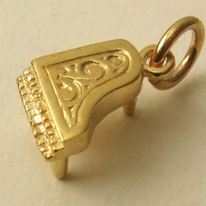 Genuine SOLID 9K 9ct YELLOW GOLD Piano charm/pendant