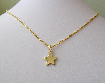 Genuine SOLID 9ct YELLOW GOLD Star charm pendant with jump ring