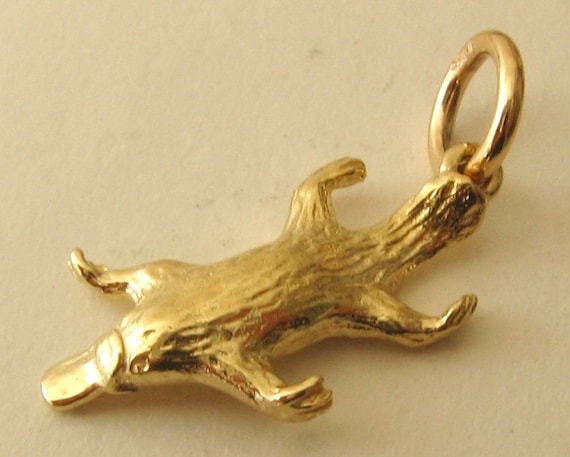Genuine SOLID 9K 9ct YELLOW GOLD Platypus Animal Charm/pendant