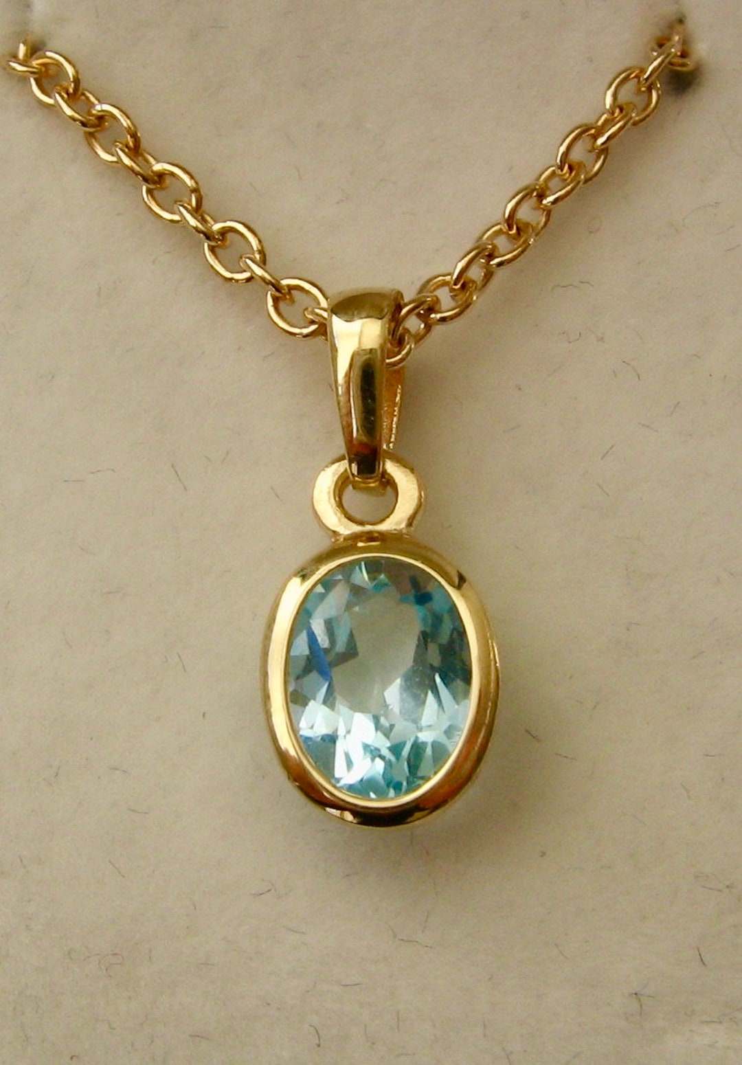 8x6mm Genuine SOLID 9K 9ct YELLOW GOLD March Birthstone Aquamarine 8x6mm-genuine-solid-9k-9ct-yellow-gold-march-birthstone-aquamarine