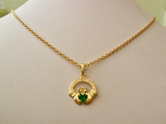 Genuine SOLID 9K 9ct YELLOW GOLD Irish Claddagh Love Heart Pendant
