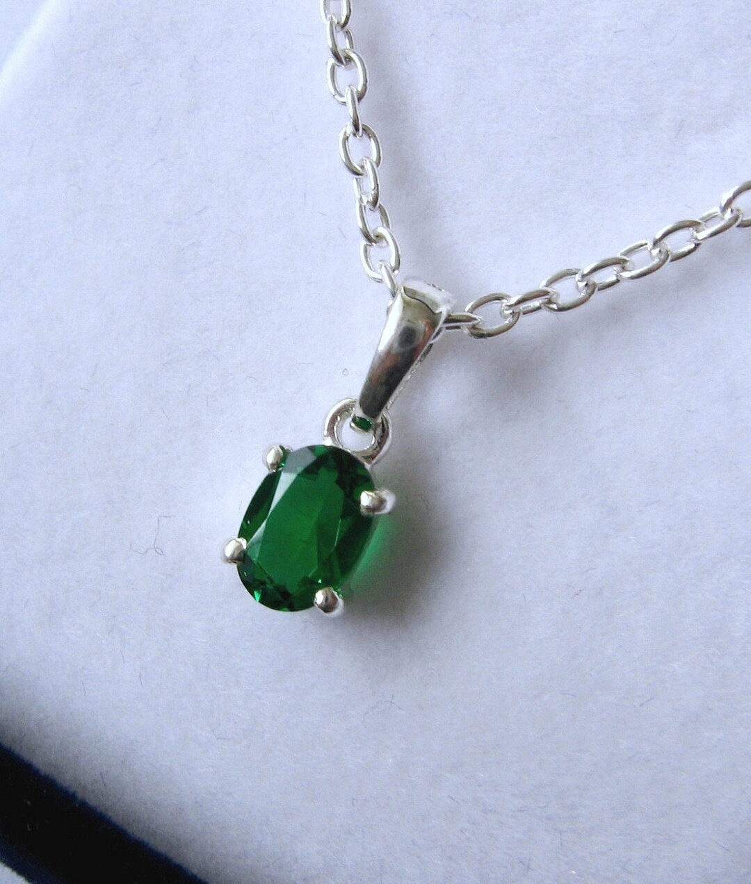 Collier Pendentif Emeraude et Diamant Chaine Argent 925 incluse 2.2grs