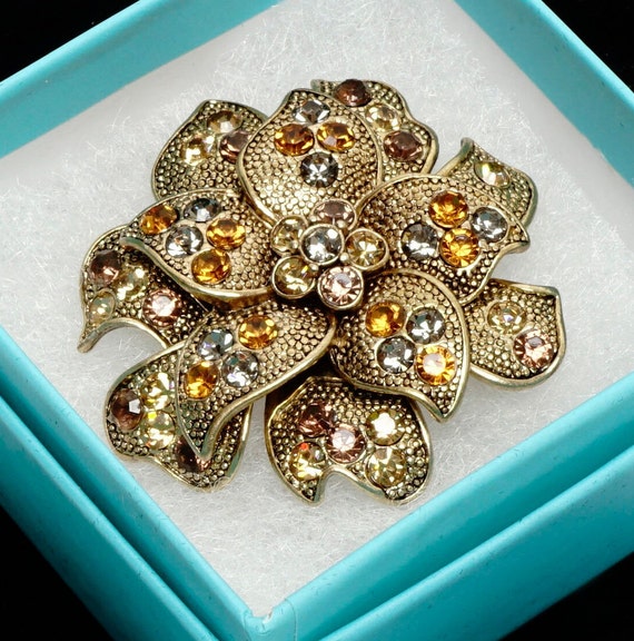 Liz Claiborne Gold Tone Flower Brooch with Champa… - image 8