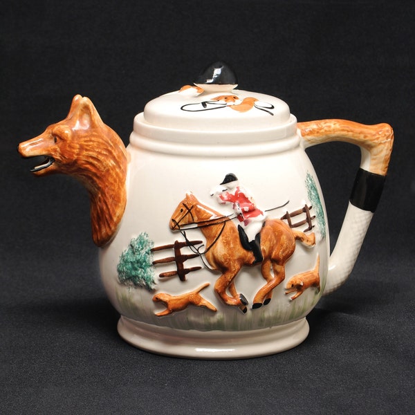 Ceramic Fox Hunting Scene Teapot Vintage Portland England Glazed Pottery 4 Cup Capacity Country Farm House Style Teapot Made in England 1960