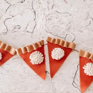 Pumpkin Pie Garland