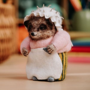 Beatrix Potter - Mrs. Tiggy-Winkle Ironing Needle Felting Craft Kit