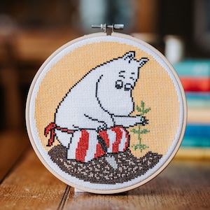Moomin Cross Stitch Kit - Moominmamma Planting