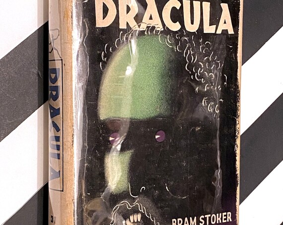Dracula by Bram Stoker (1897) Modern Library book