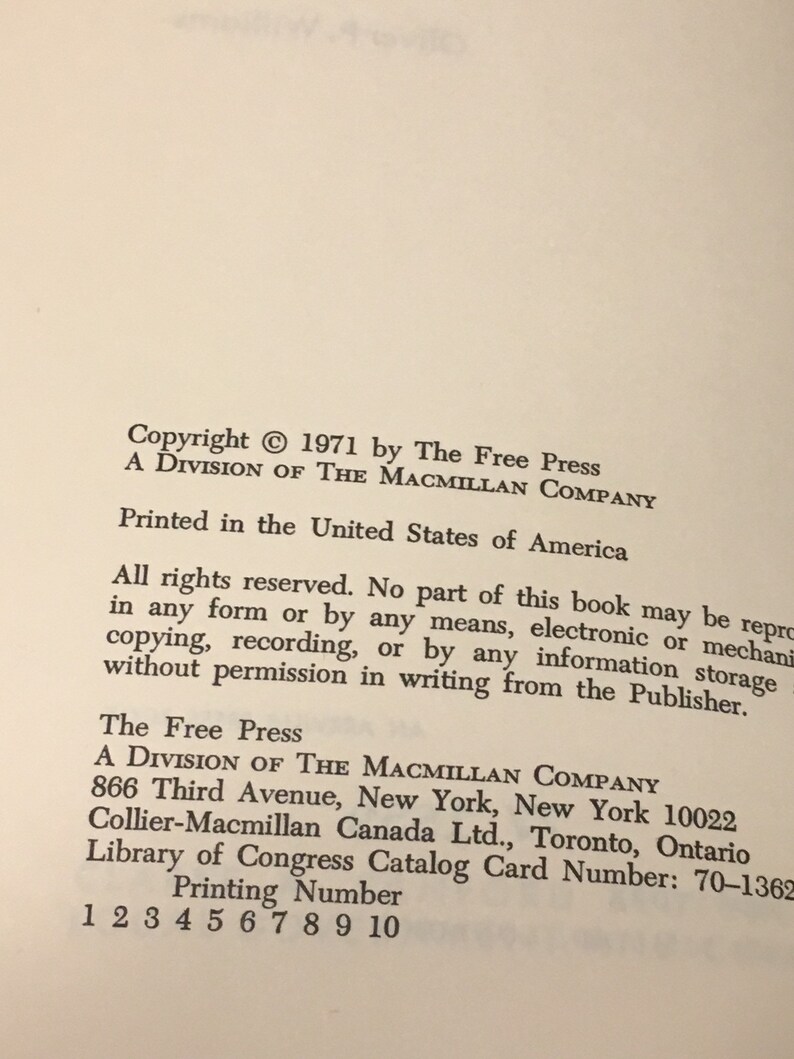 Metropolitan Political Analysis: A Social Access Approach by Oliver P. Williams 1971 hardcover book image 4