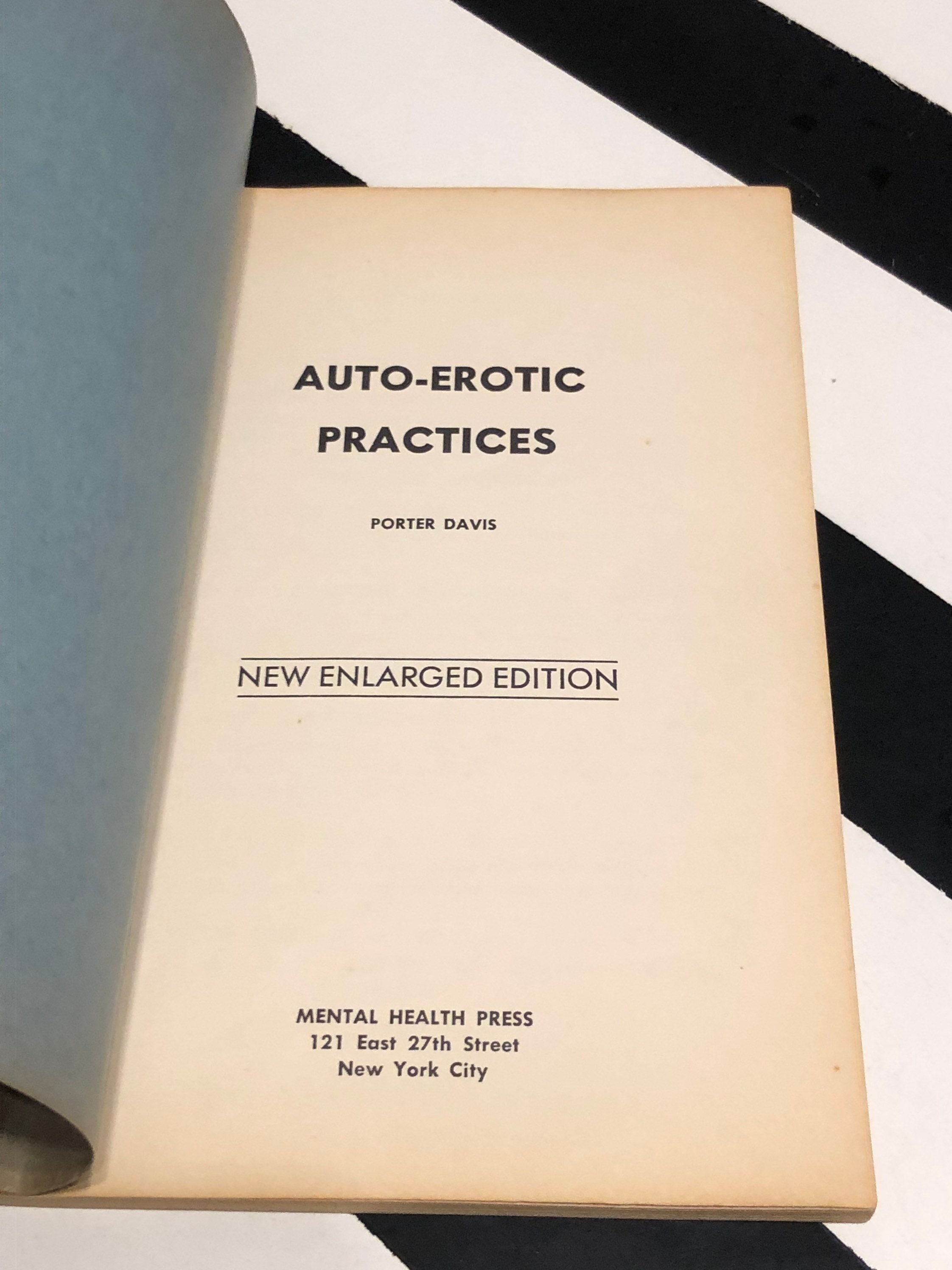 Nifty Erotic: A Beginner'S Guide To Safe Practices - xv57nxg