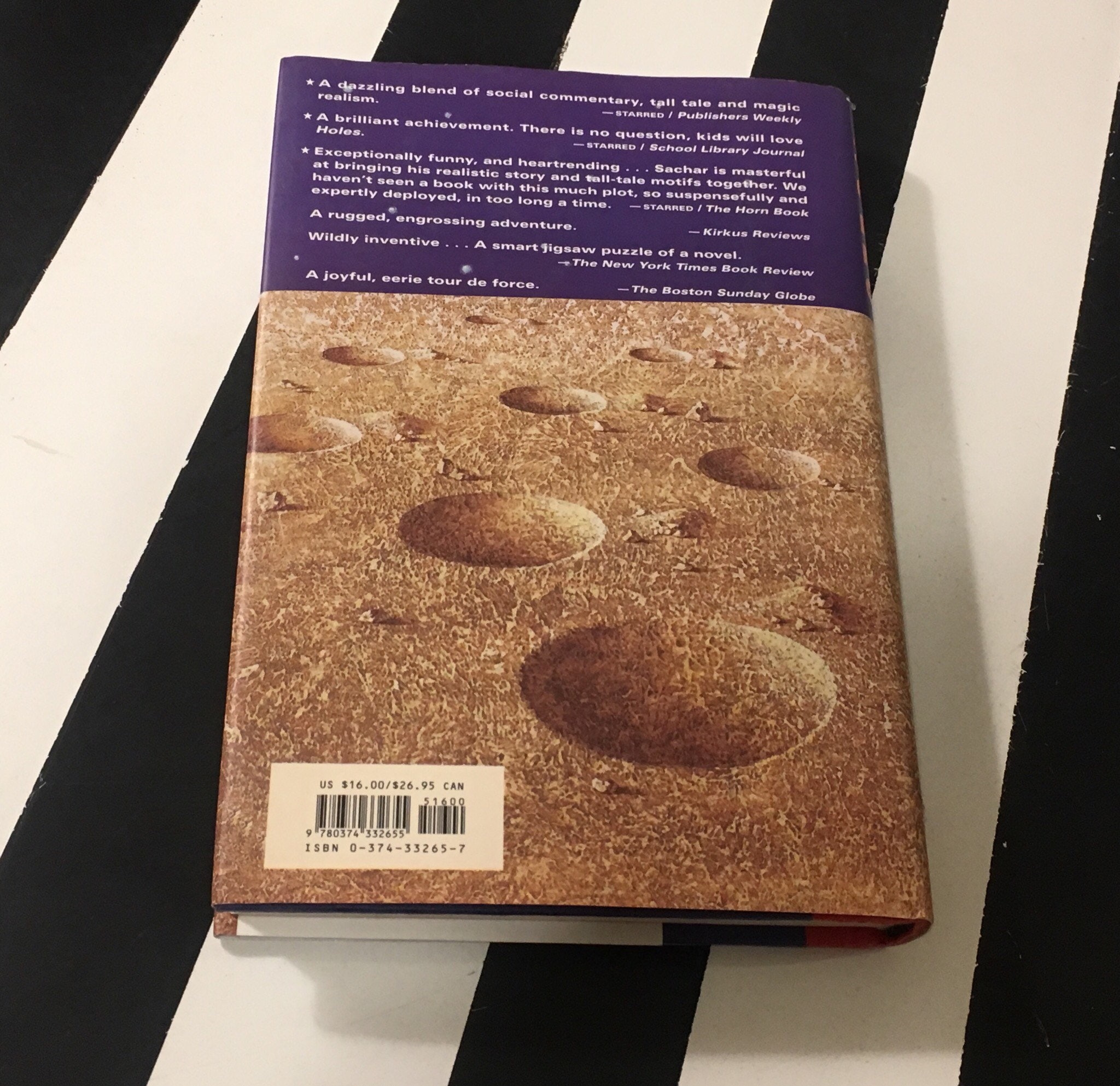 Holes by Louis Sachar (1999) hardcover book