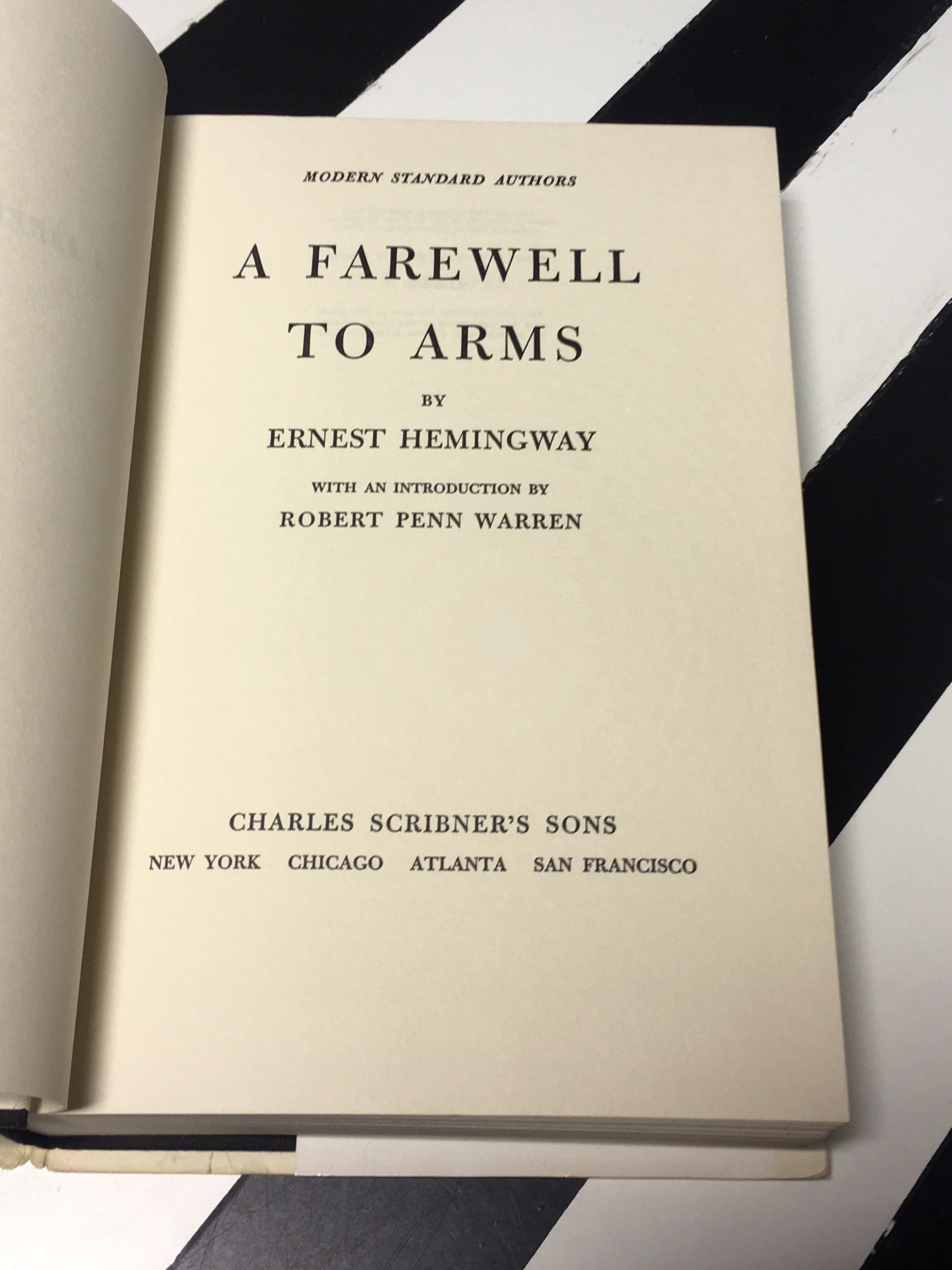 A Farewell to Arms by Ernest Hemingway With and Introduction by Robert Penn Warren (1962