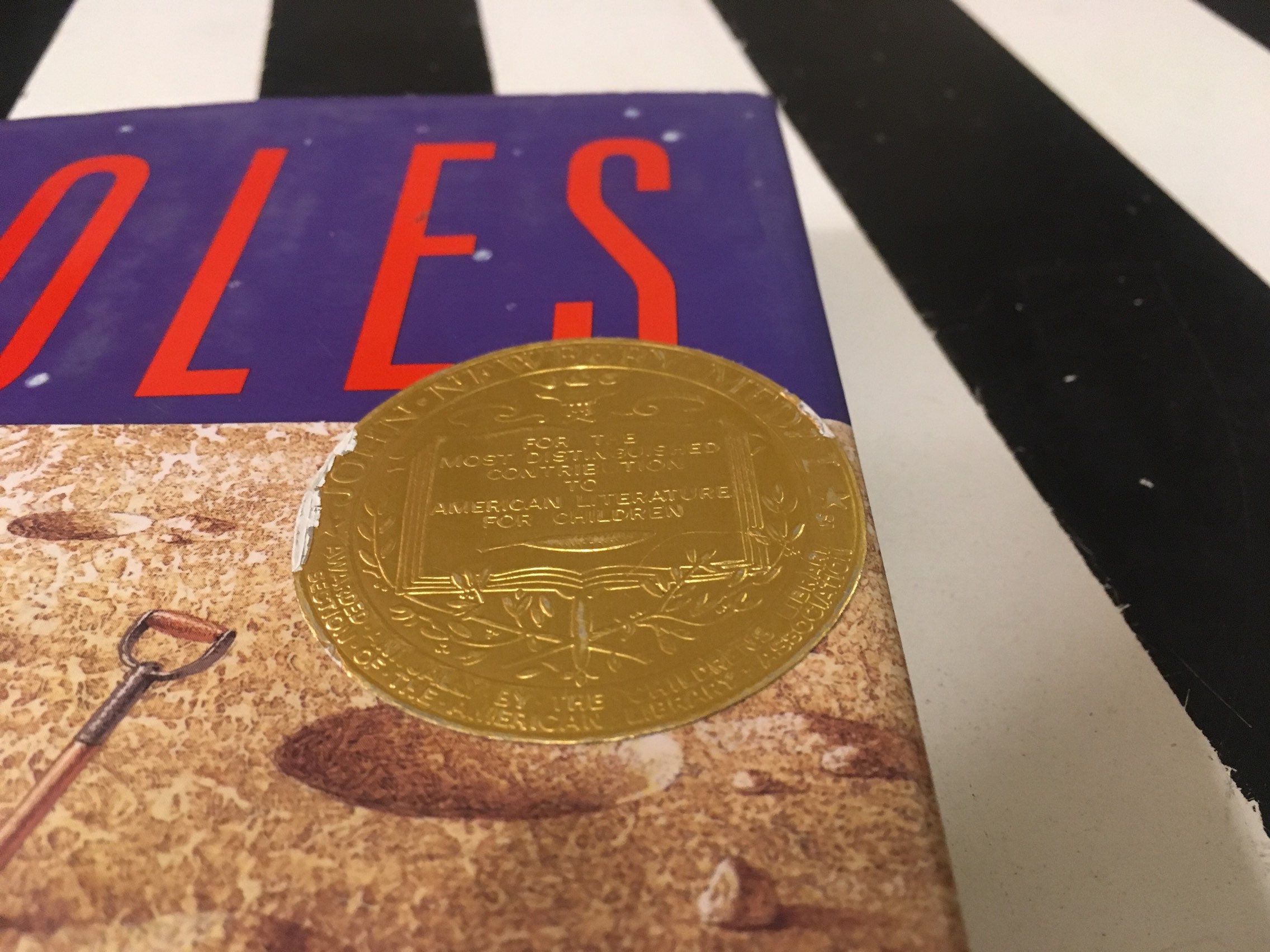 Holes by Louis Sachar (1999) hardcover book