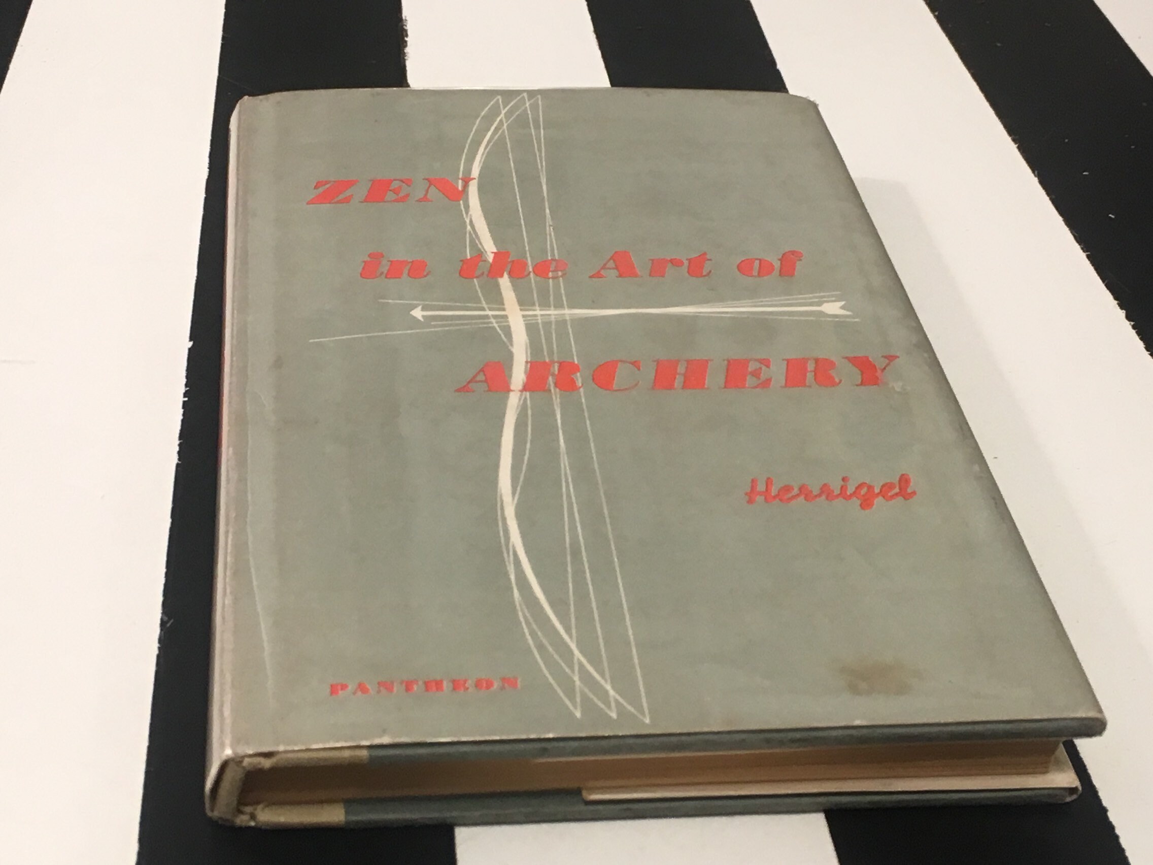 Zen in the Art of Archery by Eugen Herrigel (1960) hardcover book