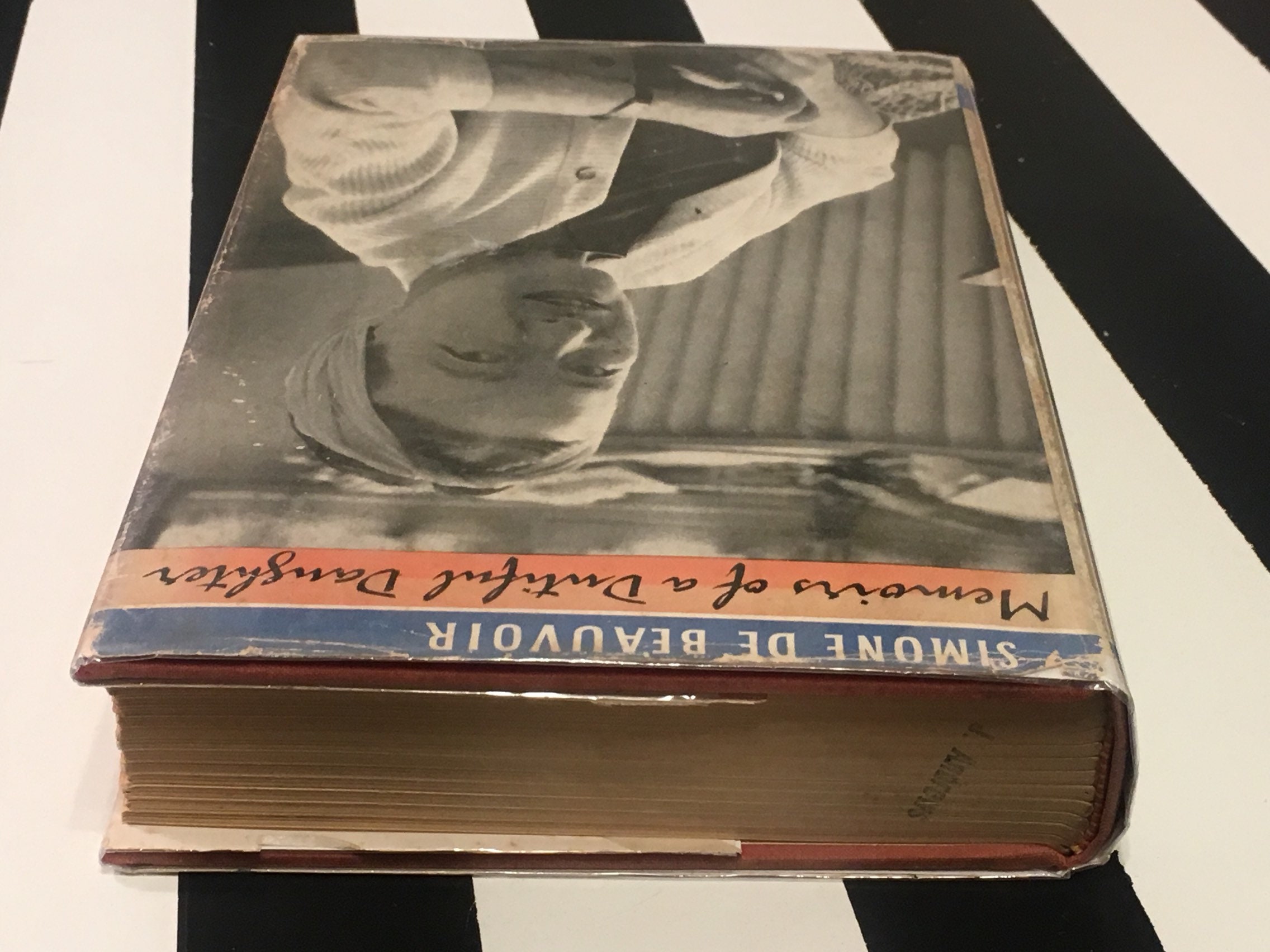 Memoirs of a Dutiful Daughter by Simone de Beauvoir (1959) hardcover book