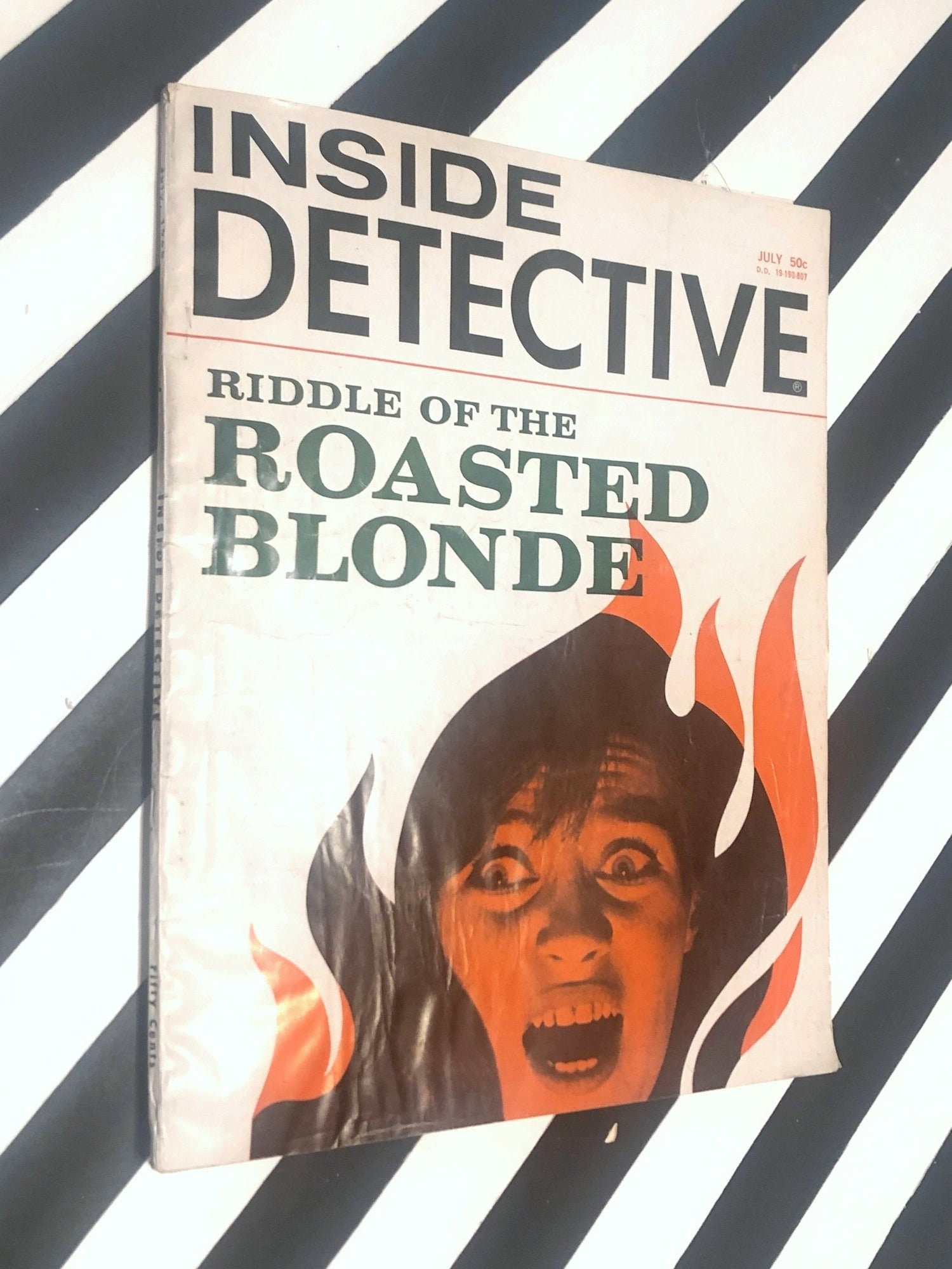 Inside Detective vintage magazine / July 1968