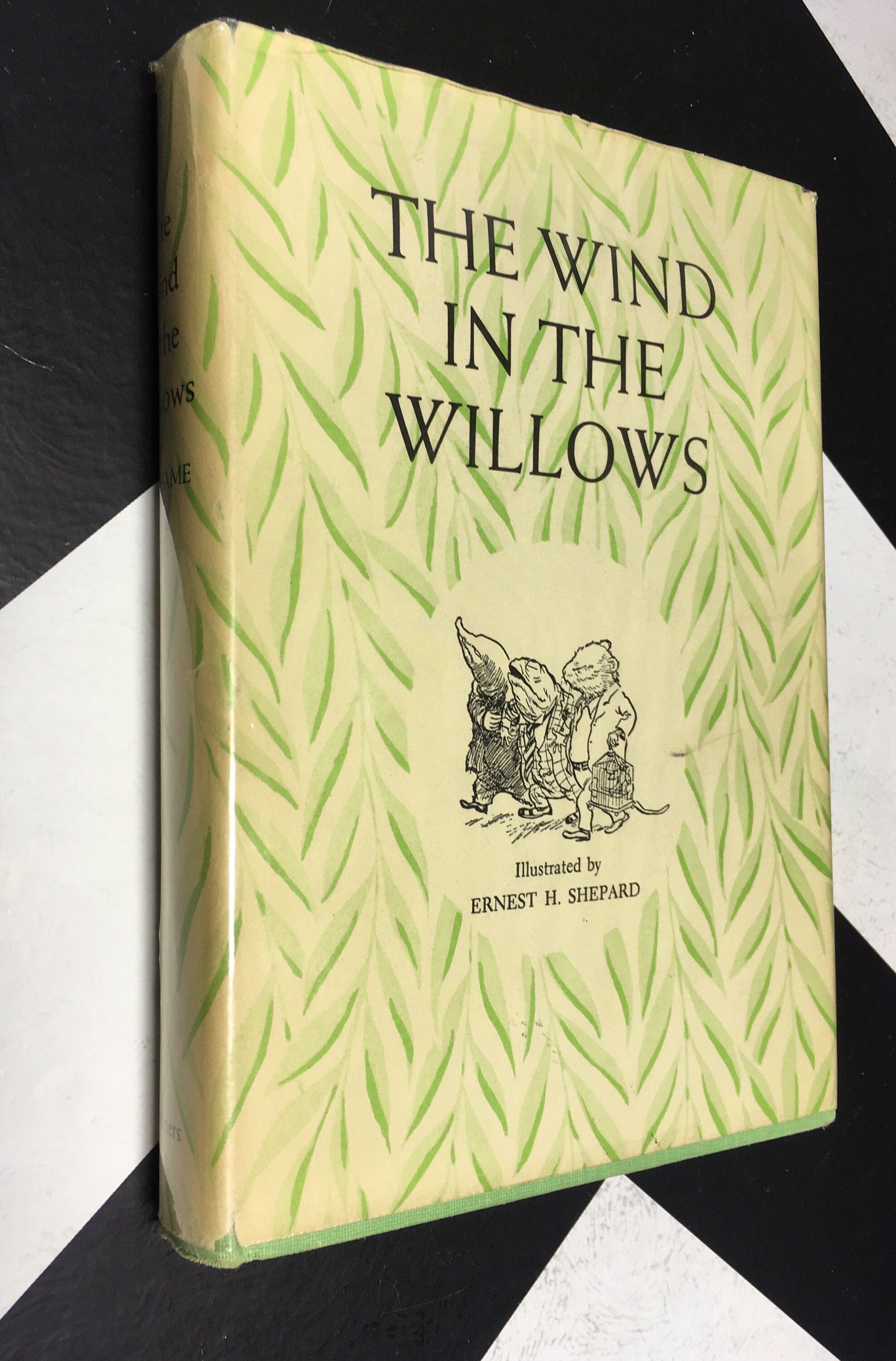 The Wind in the Willows by Grahame; Illustrated by Ernest H. Shepard vintage classic