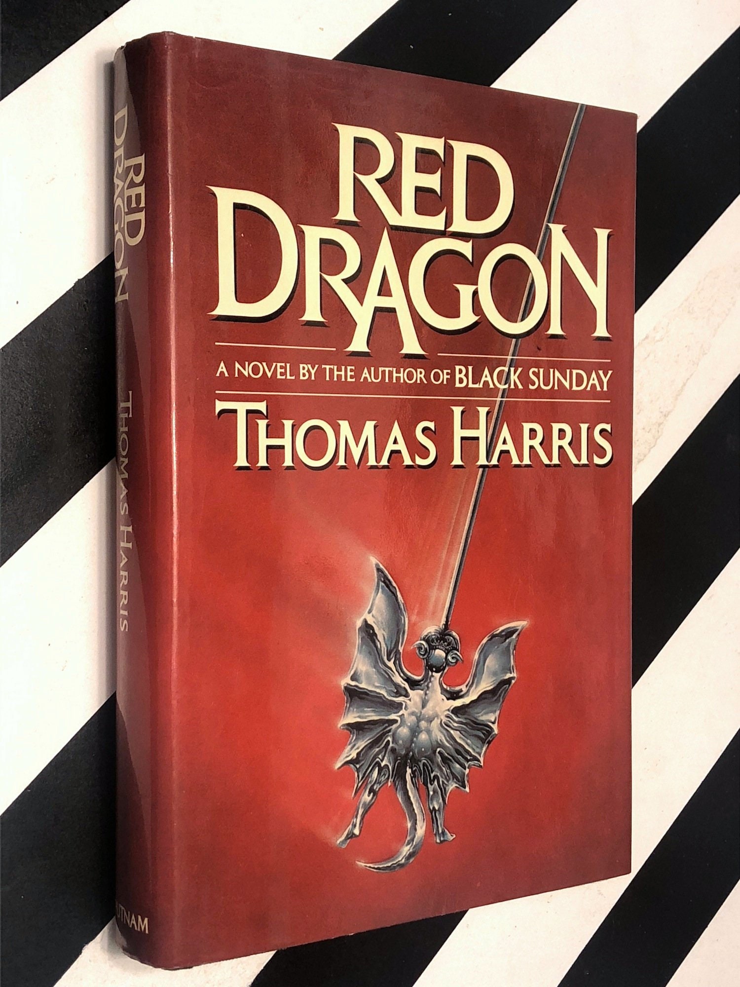 Red Dragon by Thomas Harris (1981) first edition book