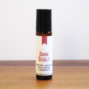 DANA SCULLY / Mandarin Bergamot White Jasmine & Cedarwood / Tv Inspired / The X Files / Roll-On Perfume Oil