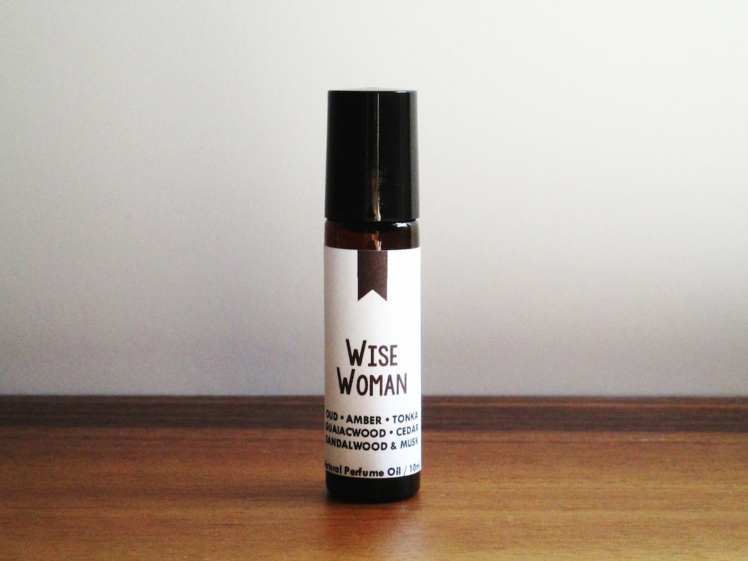 WISE WOMAN Oud Amber Tonka Guaiacwood Cedar Sandalwood Musk